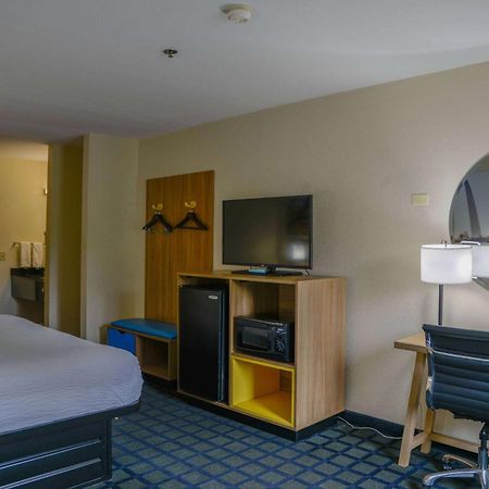 Days Inn By Wyndham Mount Vernon Exterior foto